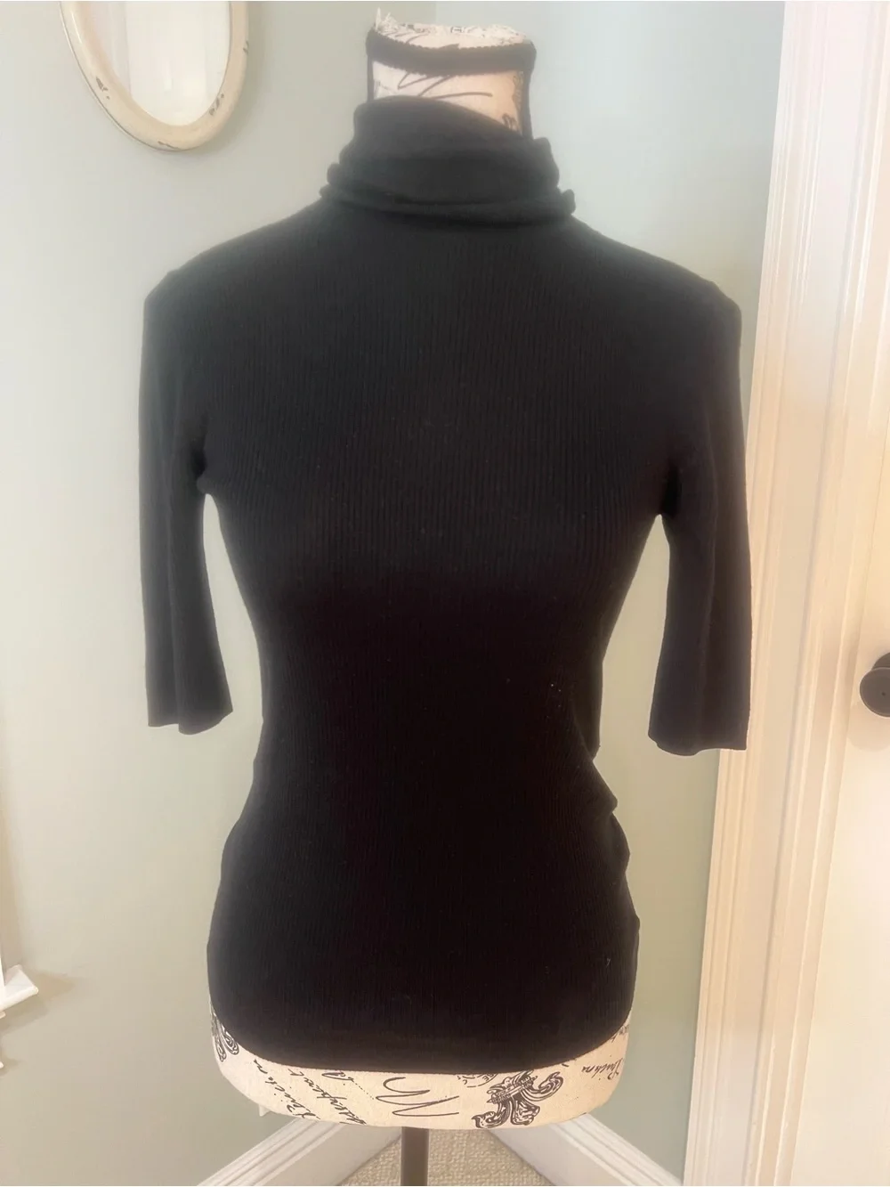 Theory Leenda Short-Sleeve Turtleneck in Regal Wool | Size P | Ribbed | Like New - Picture 9 of 13